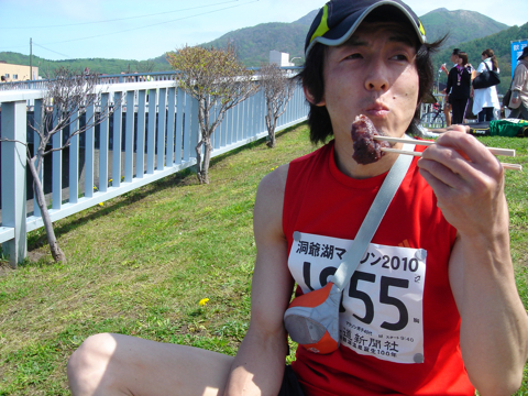 洞爺湖マラソン2010フィニッシュ後の写真"