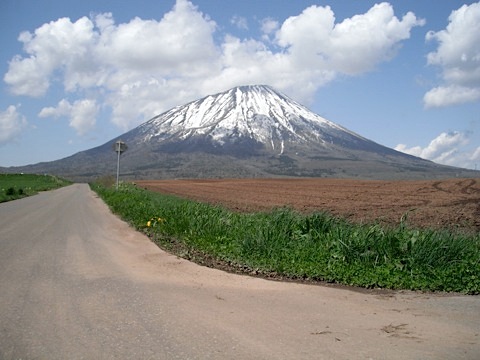 洞爺湖マラソン2011の帰りに真狩で撮影した羊蹄山の写真